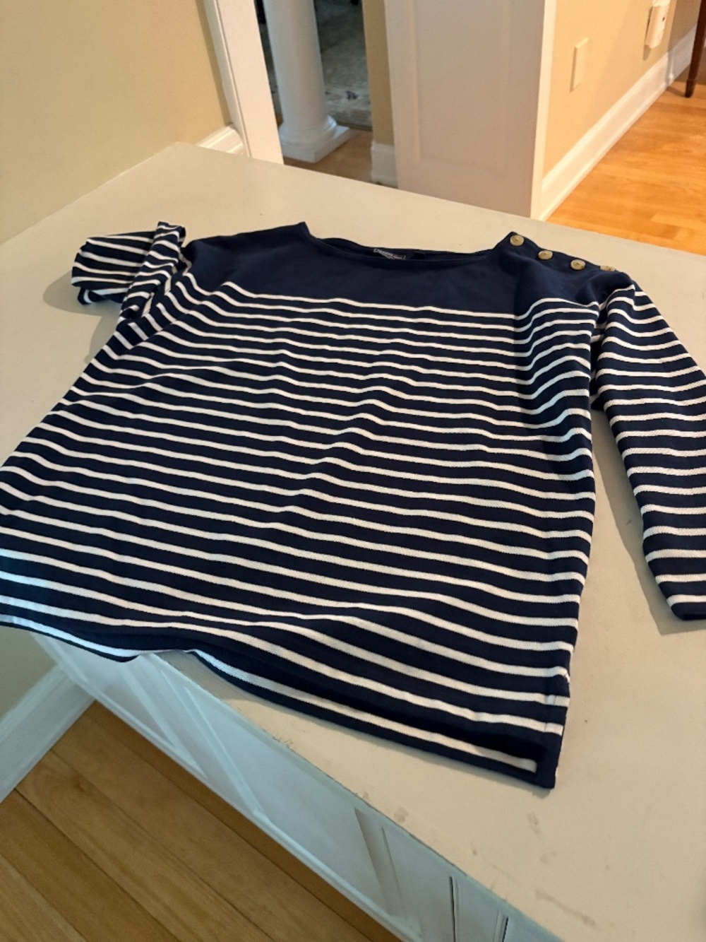Vineyard vines top